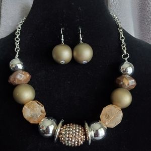 Neutral Necklace Set